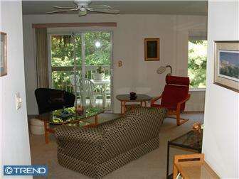 311 Silvia St, Ewing, NJ 08628 photo 2