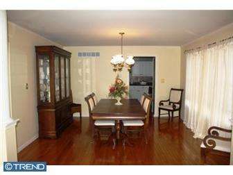 7 Washington Dr, Marlton, NJ 08053 photo 2