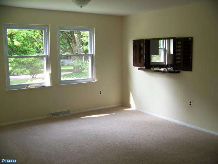 516 E 2nd St, Moorestown, NJ 08057 photo 4