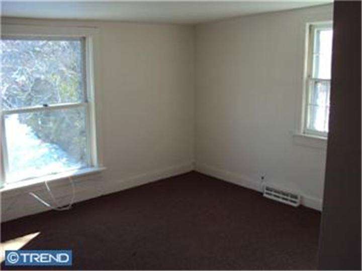 52 E 2nd St, Moorestown, NJ 08057 photo 3