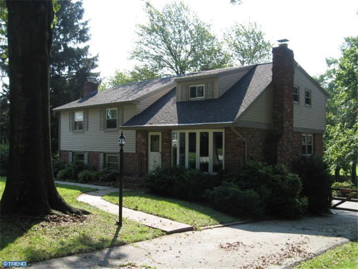 696 Raven Rd, Wayne, PA 19087 photo 1