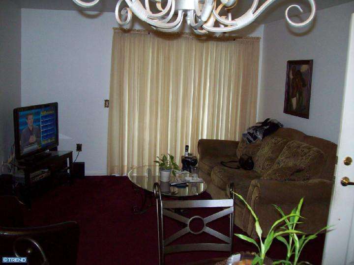 325 Nicholas Dr, Riverside, NJ 08075 photo 1