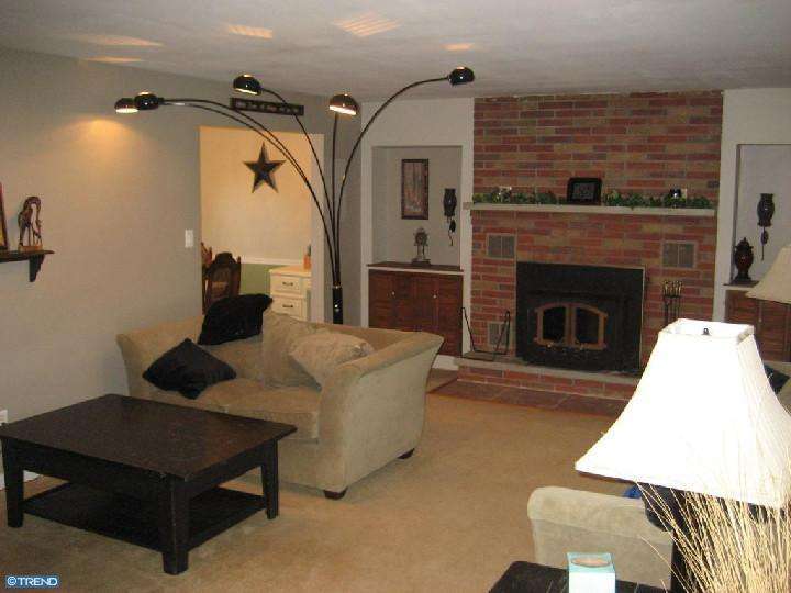 912 Crestview Ave, Reading, PA 19607 photo 1