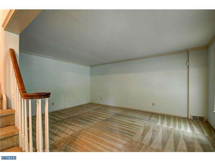 20 Paddock Dr, Lawrence Township, NJ 08648 photo 2