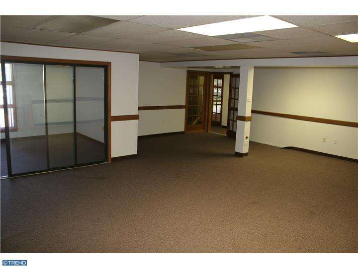 1590 5th St, Trenton, NJ 08638 photo 2