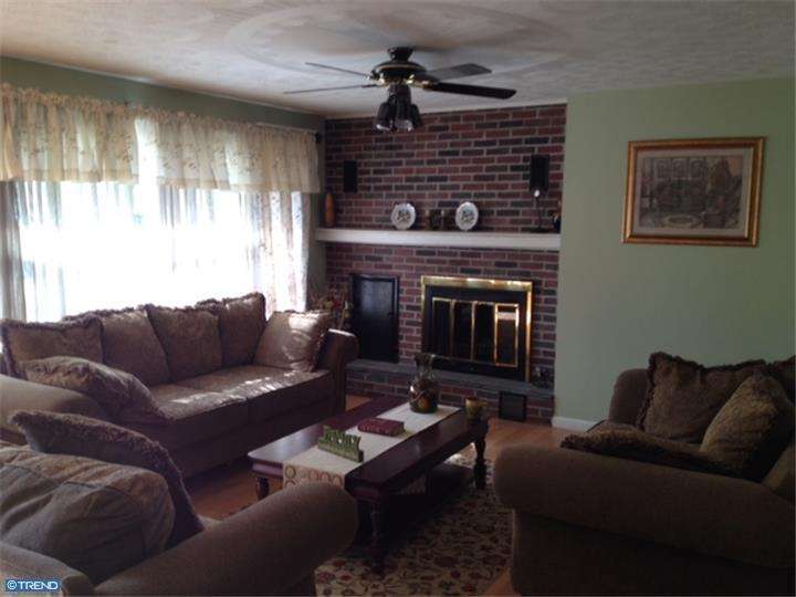 3037 Octagon Ave, Reading, PA 19608 photo 1