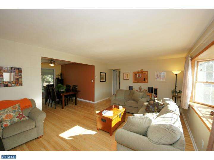 7 Shelburne Dr, Trenton, NJ 08638 photo 1
