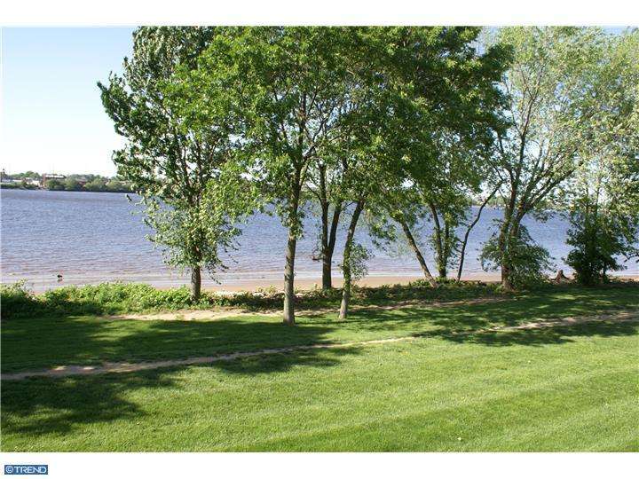 6009 Riverfront Dr, Palmyra, NJ 08065 photo 2