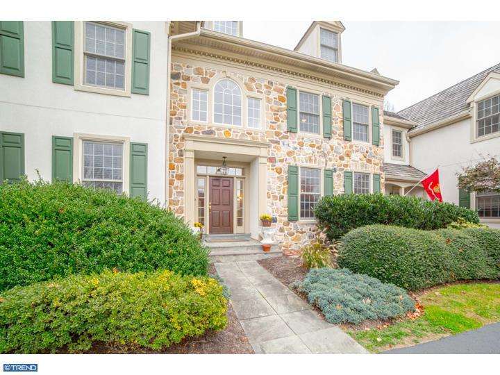 909 Castlehill Ln, Devon, PA 19333 photo 1