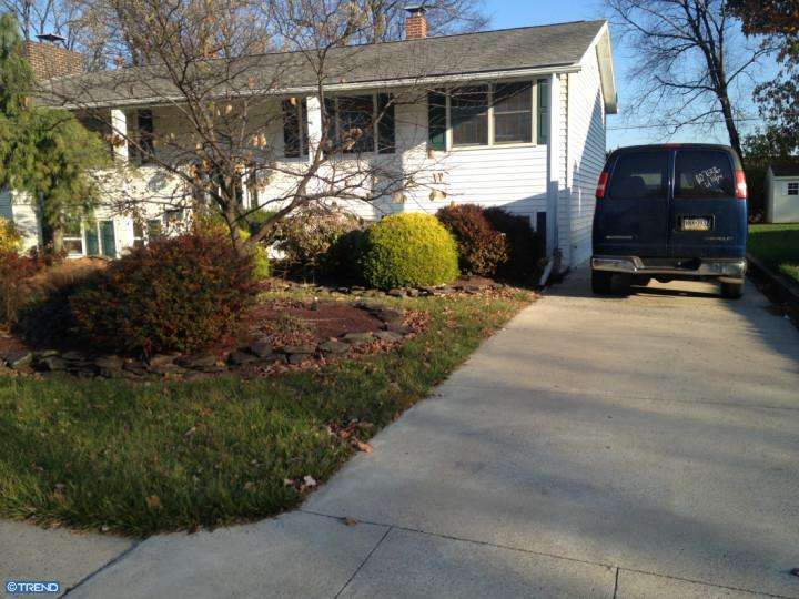 209 Keats Dr, Reading, PA 19608 photo 1