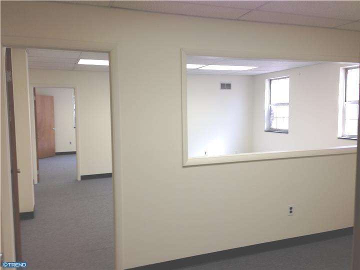 1100 W Valley Rd, Wayne, PA 19087 photo 1