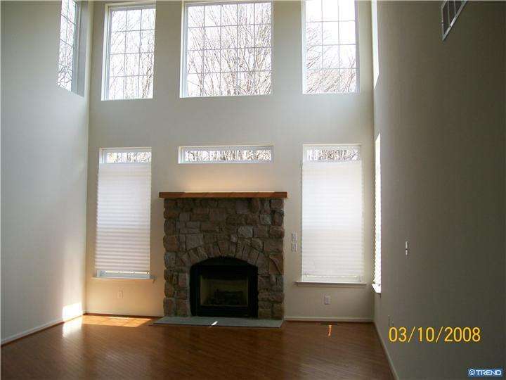 27 Berkley Dr, Newark, DE 19702 photo 1