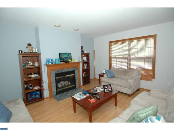 8 Lee St, Pemberton, NJ 08068 photo 1