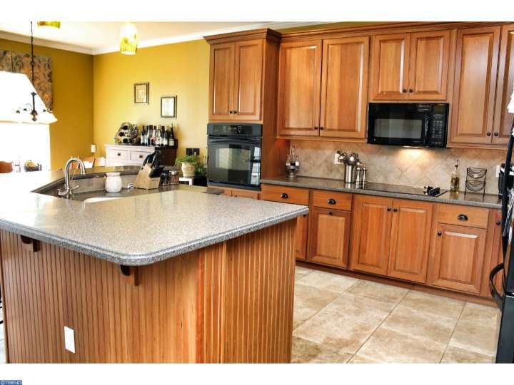 101 Herington Dr, Reading, PA 19608 photo 1