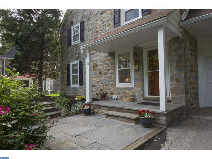 11 Chestnut Ln, Wayne, PA 19087 photo 1