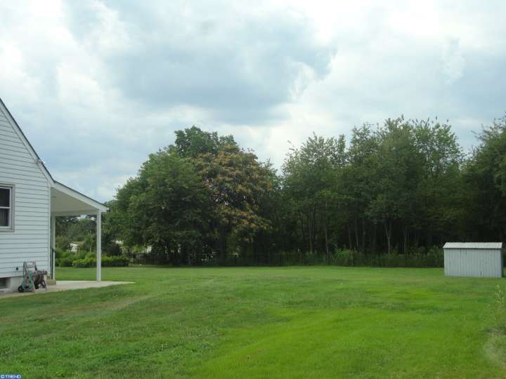 49 Collins Ln, Maple Shade, NJ 08052 photo 1
