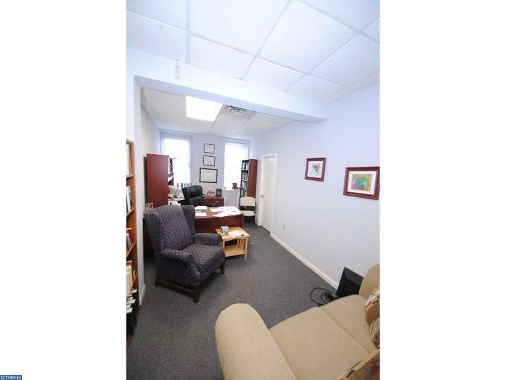 340 W Broad St, Burlington, NJ 08016 photo 8