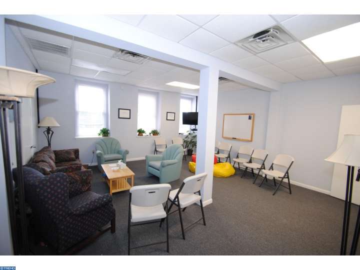 340 W Broad St, Burlington, NJ 08016 photo 5