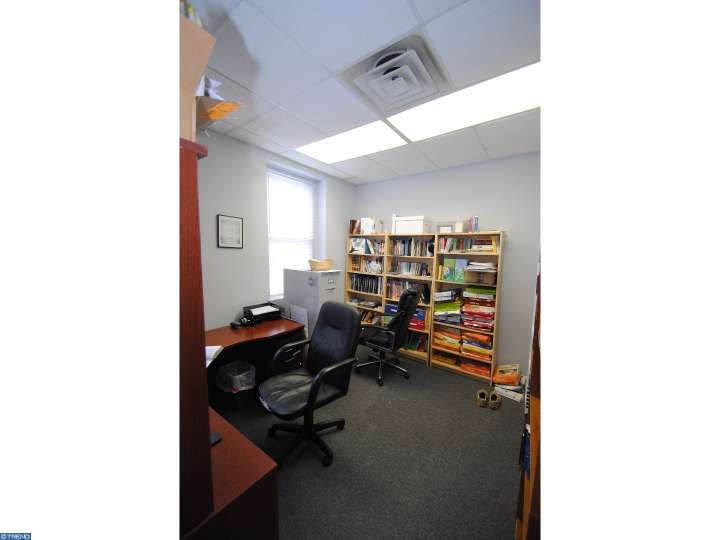 340 W Broad St, Burlington, NJ 08016 photo 3