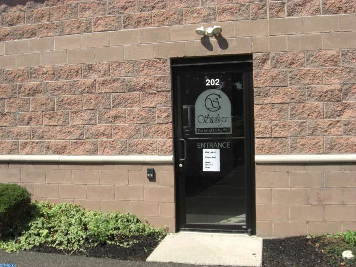 154 Cooper Rd #202, West Berlin, NJ 08091 photo 1
