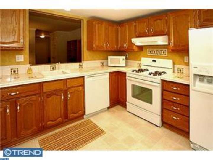 502 Mountain View Dr, Wayne, PA 19087 photo 1