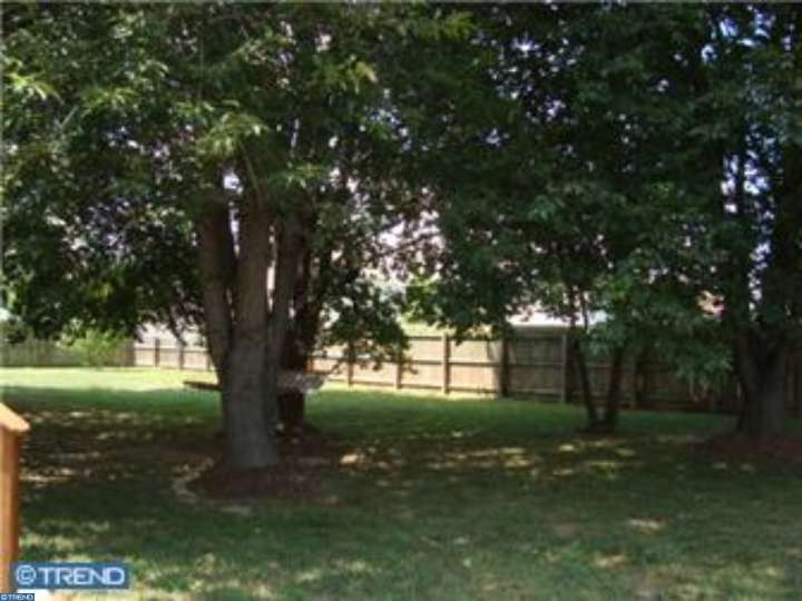 328 W Darby Cir, Dover, DE 19904 photo 1
