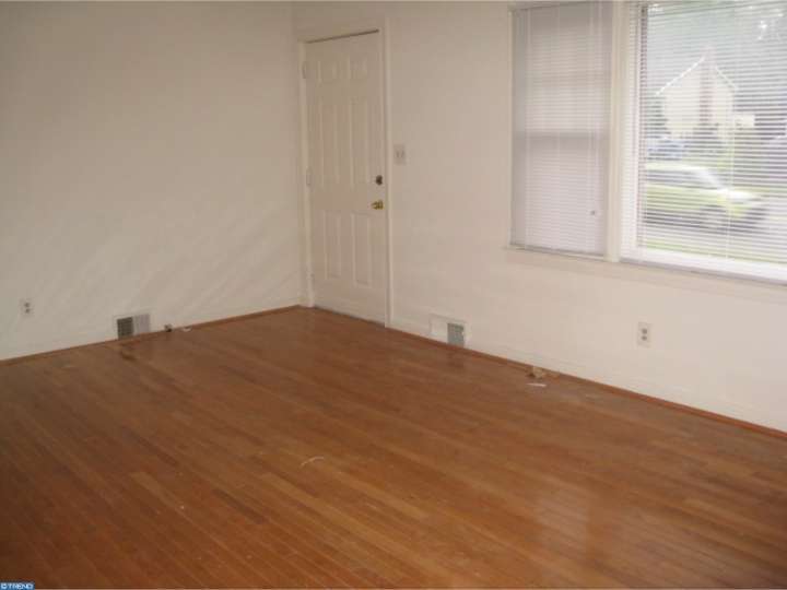 807 Evesham Rd, Glendora, NJ 08029 photo 5