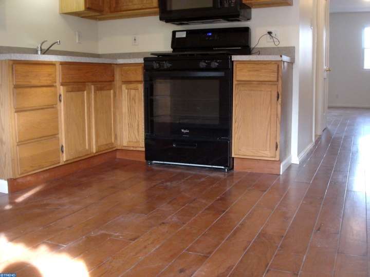 560 S 69th St, Upper Darby, PA 19082 photo 8