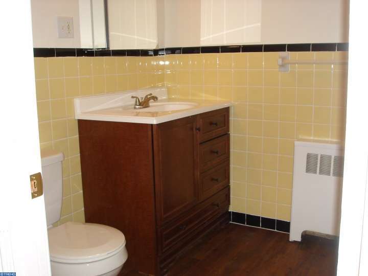 560 S 69th St, Upper Darby, PA 19082 photo 7