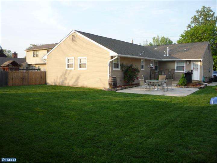 430 E Laurelton Ave, Maple Shade, NJ 08052 photo 4
