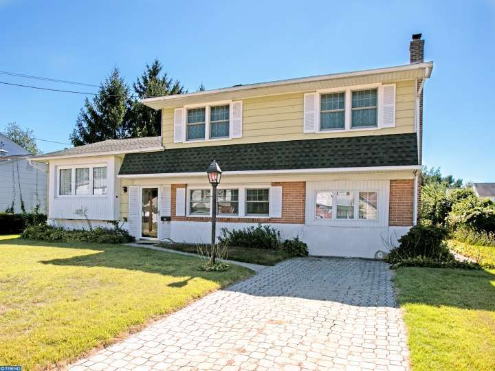 115 Colonial Rd, Beverly, NJ 08010 photo 1