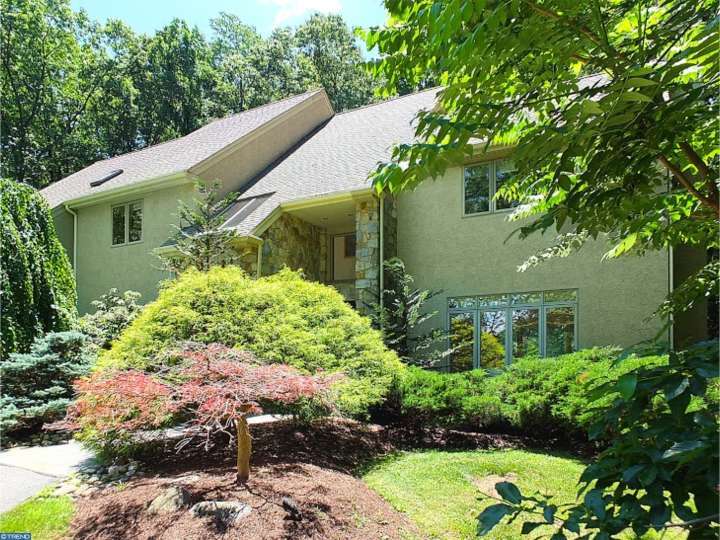 1 Dewitt Ln, Wayne, PA 19087 photo 1