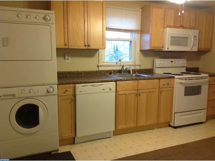 332 Folsom Ave, Folsom, PA 19033 photo 1