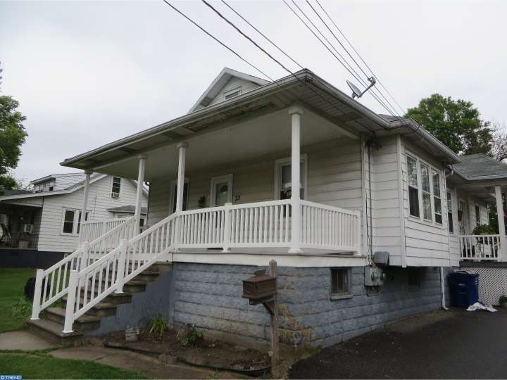 33 S Forklanding Rd, Maple Shade, NJ 08052 photo 1