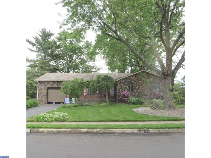 12 Compton Way, Hamilton Square, NJ 08690 photo 1
