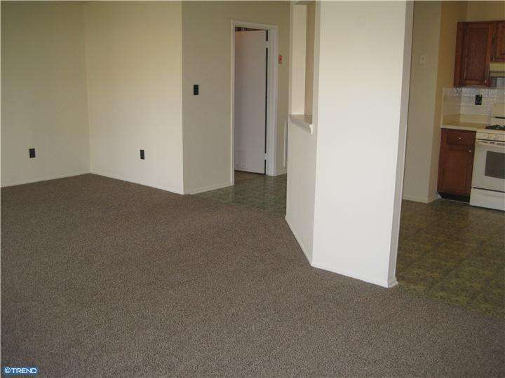 397 Silvia St, Ewing, NJ 08628 photo 4