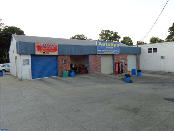 705 E Clements Bridge Rd, Runnemede, NJ 08078 photo 1