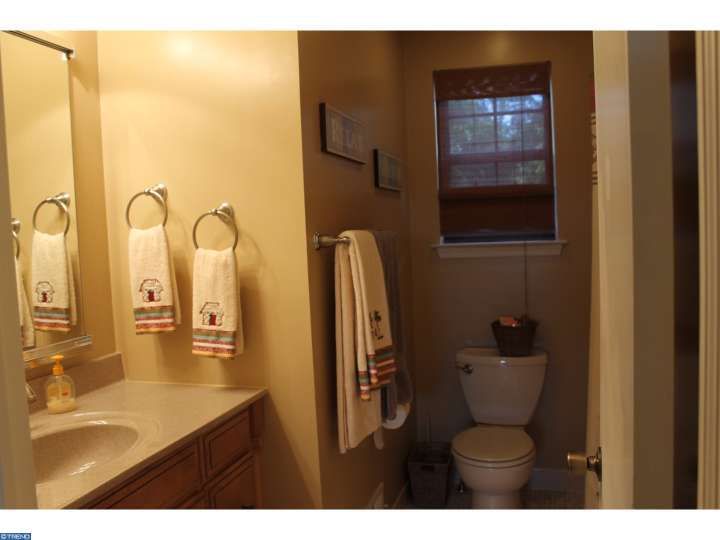 11 Euston Rd, Marlton, NJ 08053 photo 10