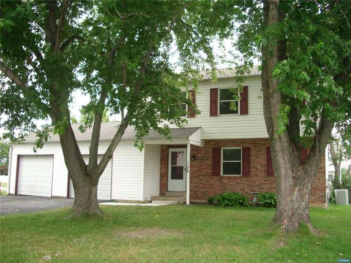 108 N Dover Ct, Bear, DE 19701 photo 1