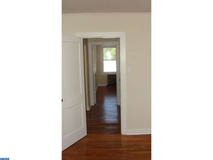 207 E Broad St, Palmyra, NJ 08065 photo 5
