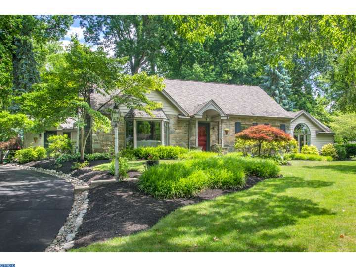 439 Glenwyth Rd, Wayne, PA 19087 photo 2