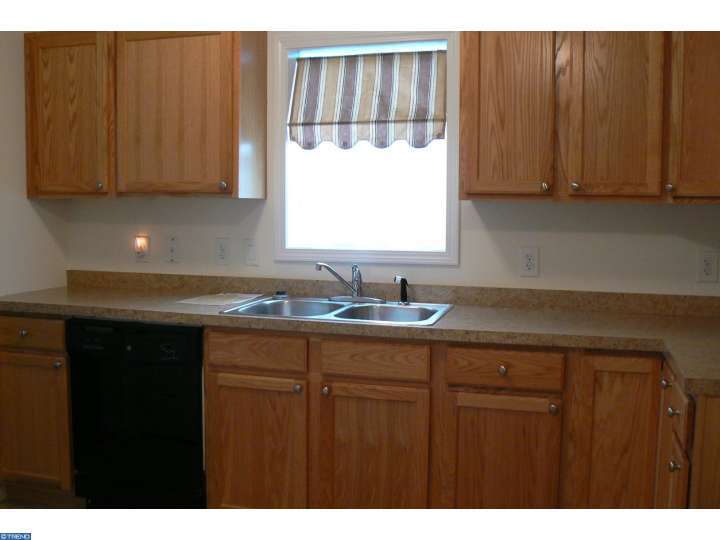 121 Pine St, Dover, DE 19901 photo 1