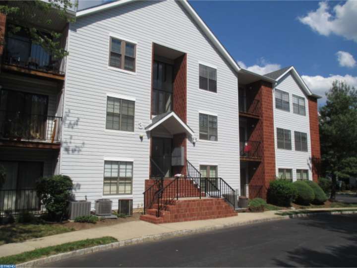 30 Boulder Dr, Edison, NJ 08817 photo 1