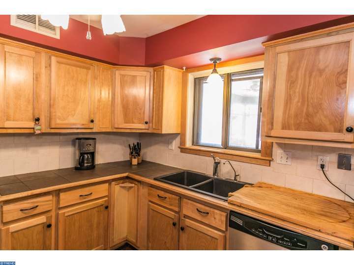 112 N Dover Ct, Bear, DE 19701 photo 2