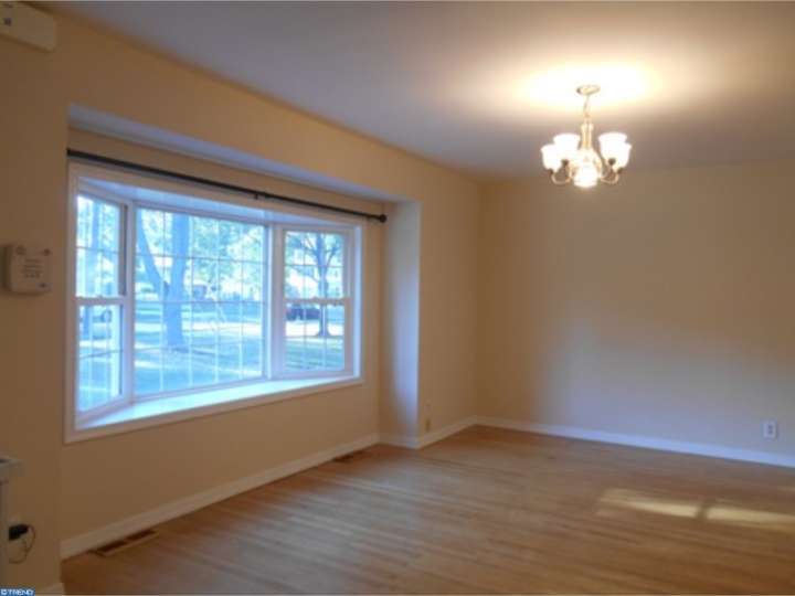 14 Baron Ave, Marlton, NJ 08053 photo 5