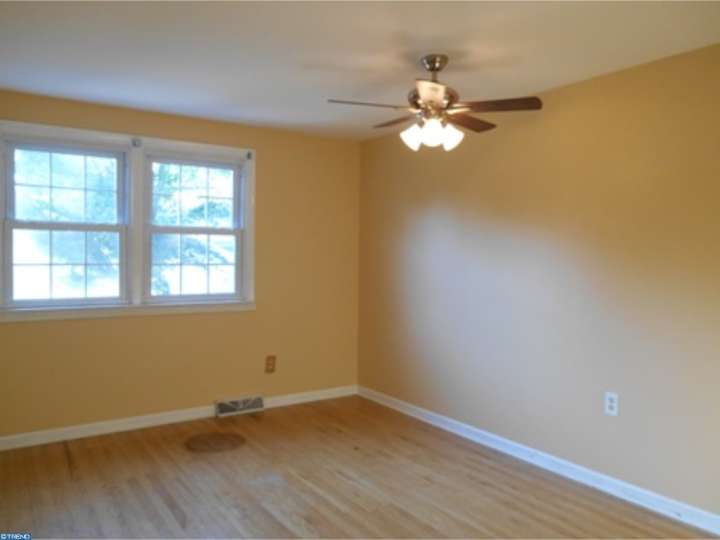 14 Baron Ave, Marlton, NJ 08053 photo 12
