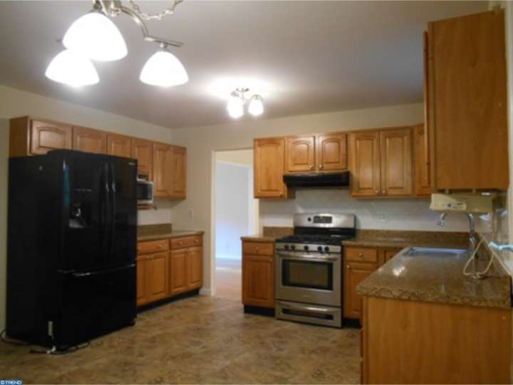 14 Baron Ave, Marlton, NJ 08053 photo 3