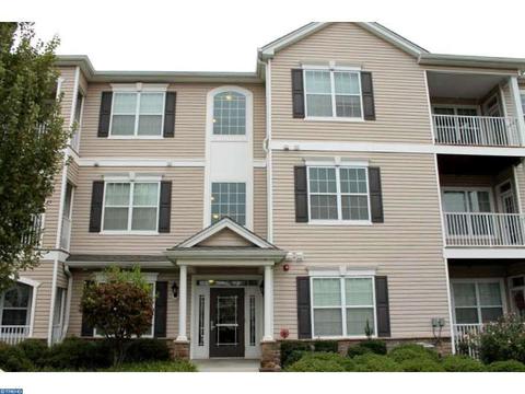 736 Timberlake Dr, Ewing, NJ 08618 photo 2