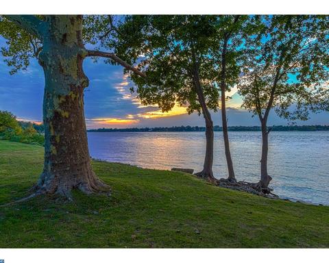 519 Delaware Ave, Riverside, NJ 08075 photo 1