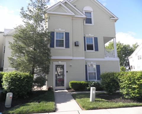 5606 Riverfront Dr, Palmyra, NJ 08065 photo 1